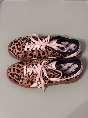 Reebok Club C Sneakers Size 8 Leopard Print